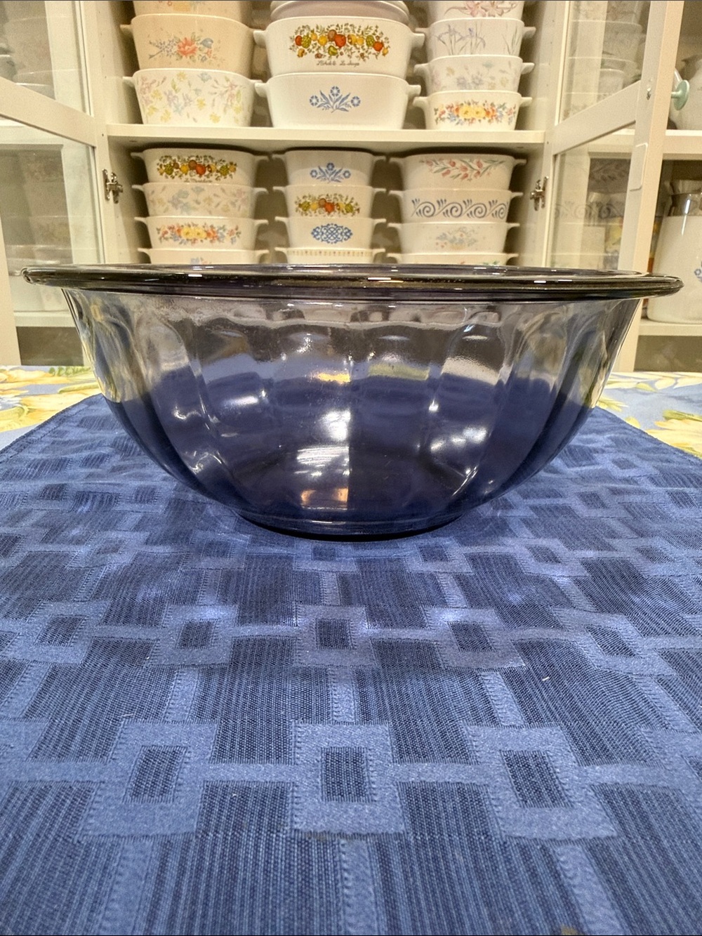 Pyrex Deep Blue 323 Fluted Glass Mixing Bowl